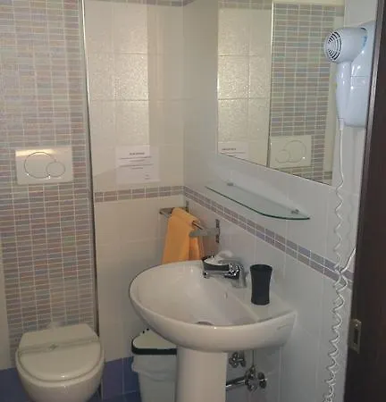 Almi Bed & Breakfast