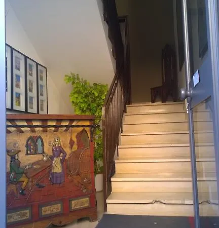 Almi Oda ve Kahvaltı 4*