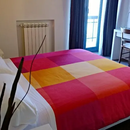 Almi Oda ve Kahvaltı Roma